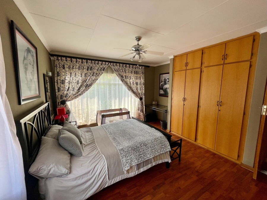 3 Bedroom Property for Sale in Flimieda North West